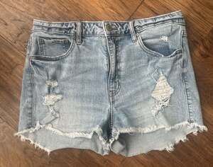 Eunina Super High Rise Cut Off Distressed Denim Shorts Size L